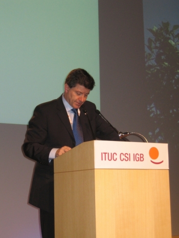 Guy Ryder spreekt het congres toe